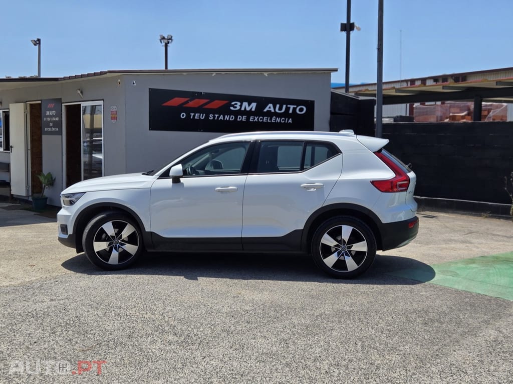 Volvo XC40 1.5 T2 Momentum