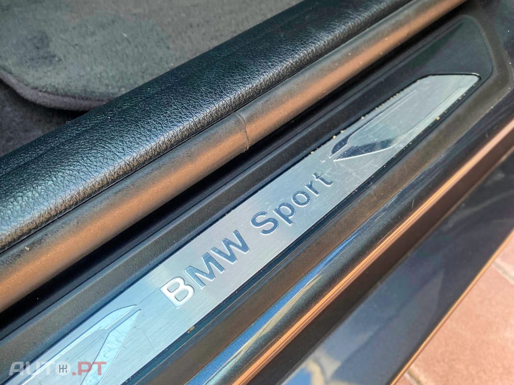 BMW 318 d Touring Line Sport