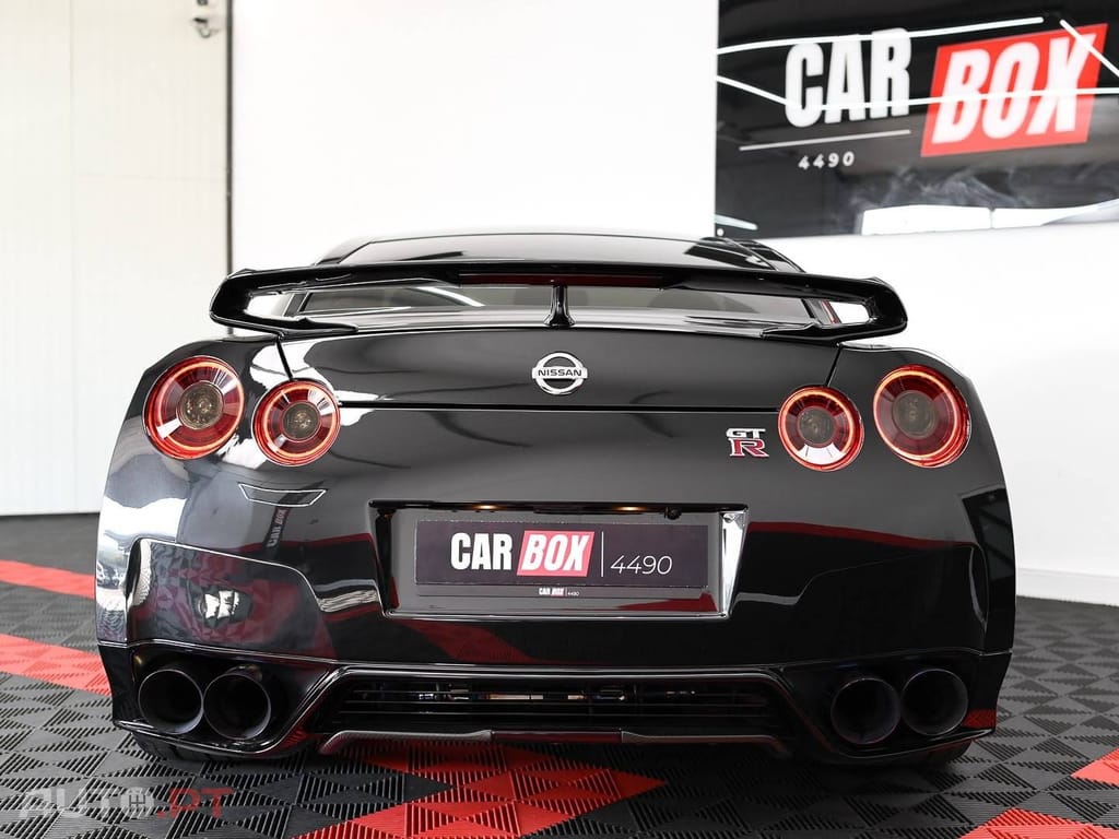 Nissan GT-R 3.8 V6 Black Edition