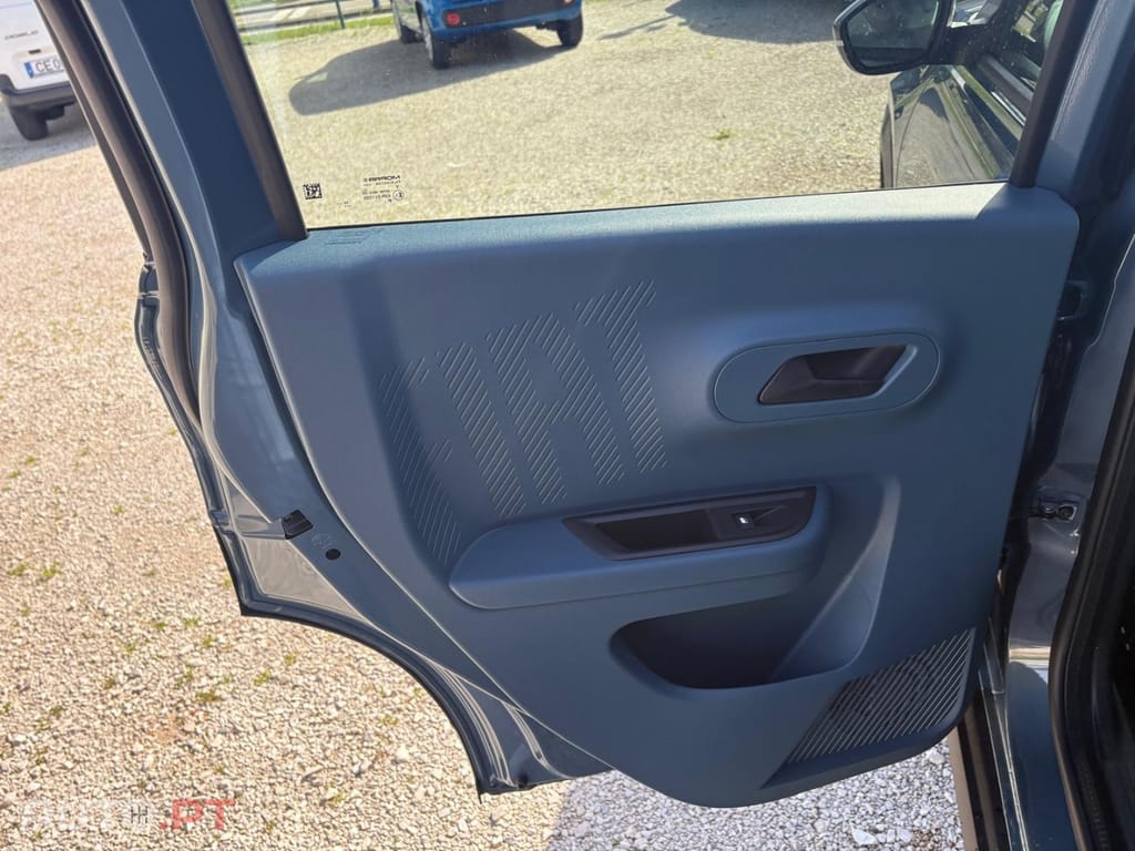 Fiat Grande Panda 1.2 Hybrid La Prima eDCT