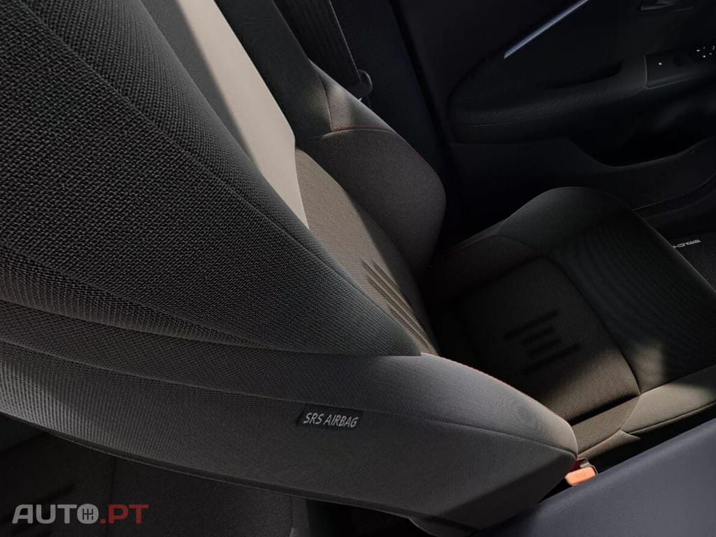 Toyota C-HR 2.0 PHEV 225CV TEAMPLAYER COM EXTRAS NOVO 10 KM