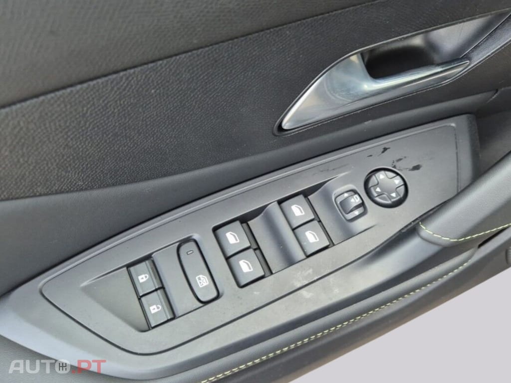 Peugeot 408 GT EAT8