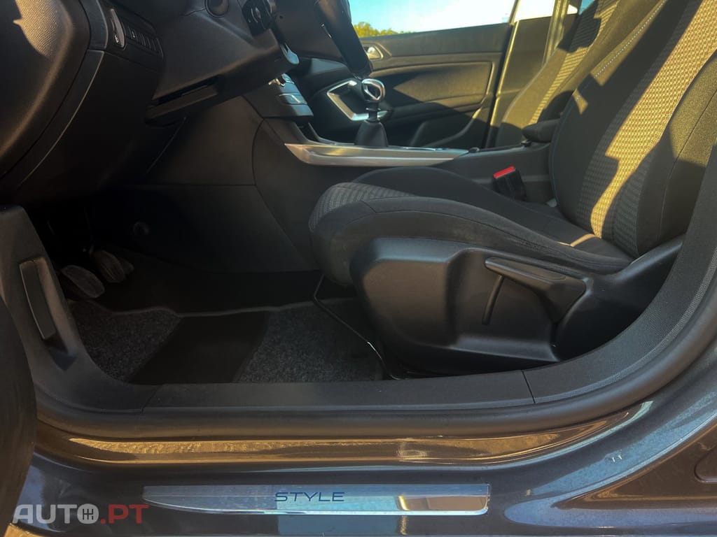 Peugeot 308 1.5 Style BLUEHDI