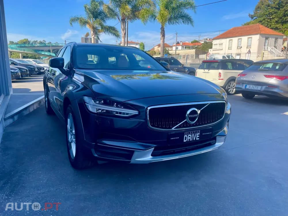 Volvo V90 Cross Country 2.0 D4 AWD