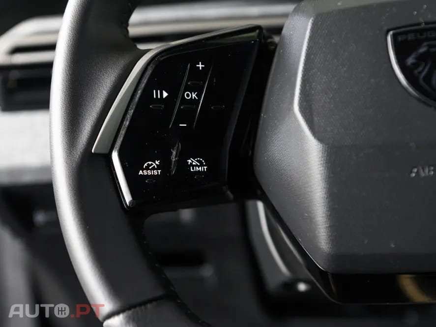 Peugeot 3008 1.2 Hybrid Allure e-DCS6