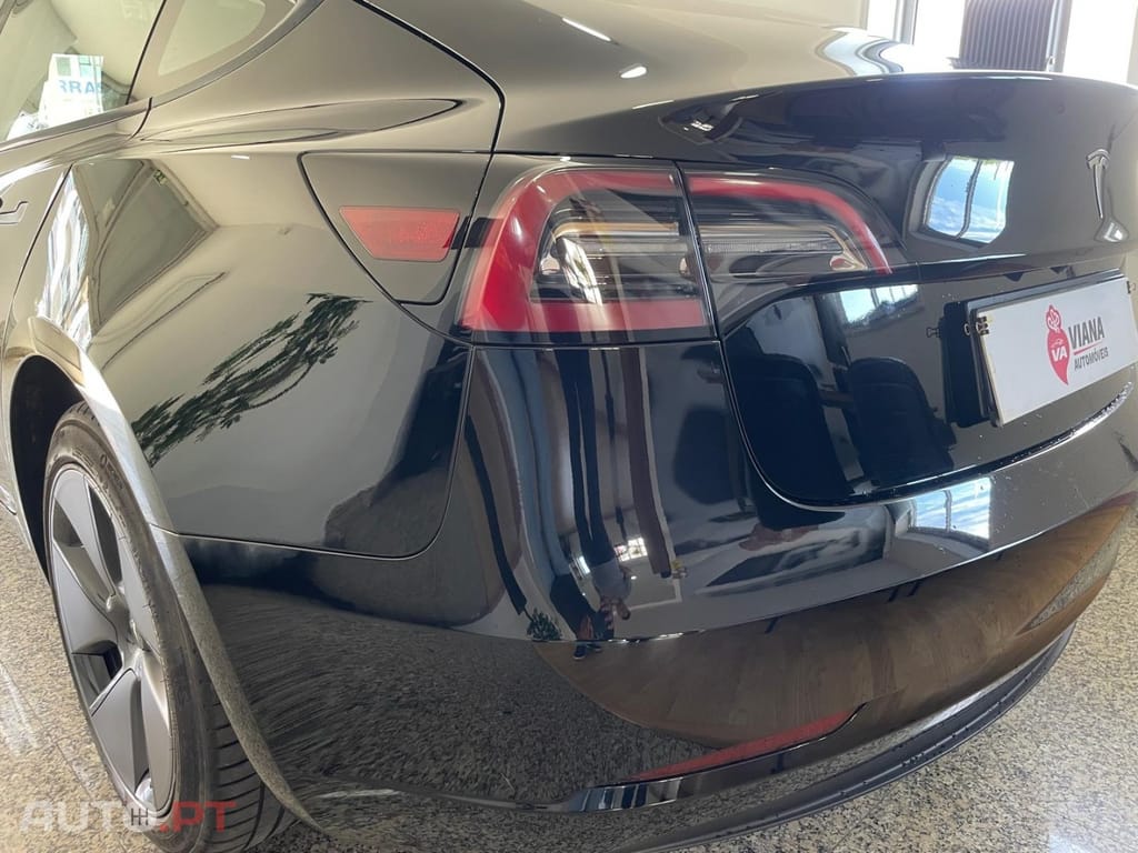 Tesla Model 3 Tração Traseira