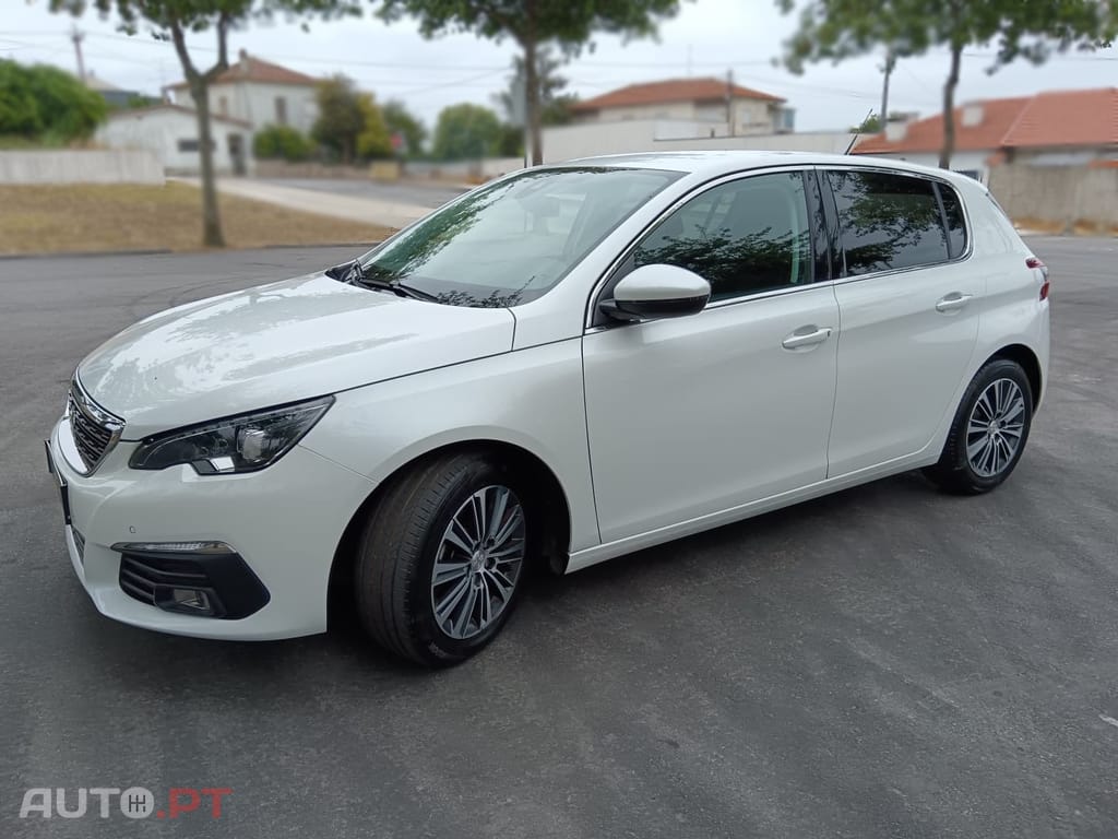 Peugeot 308 1.2 PureTech Allure EAT8