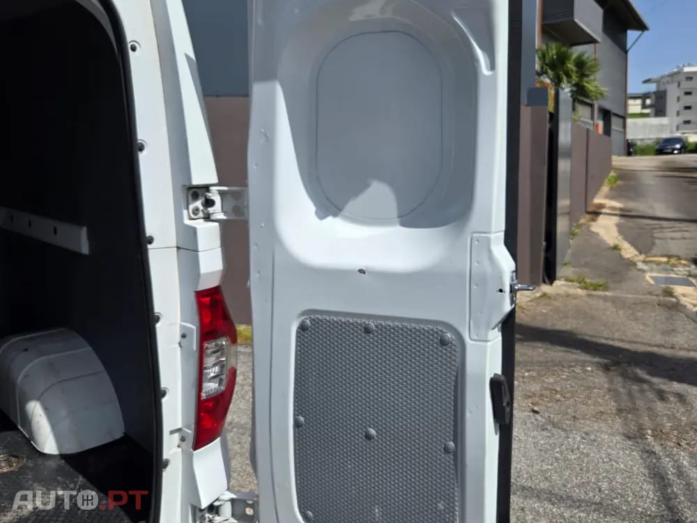 Maxus eDeliver 3 L2H1