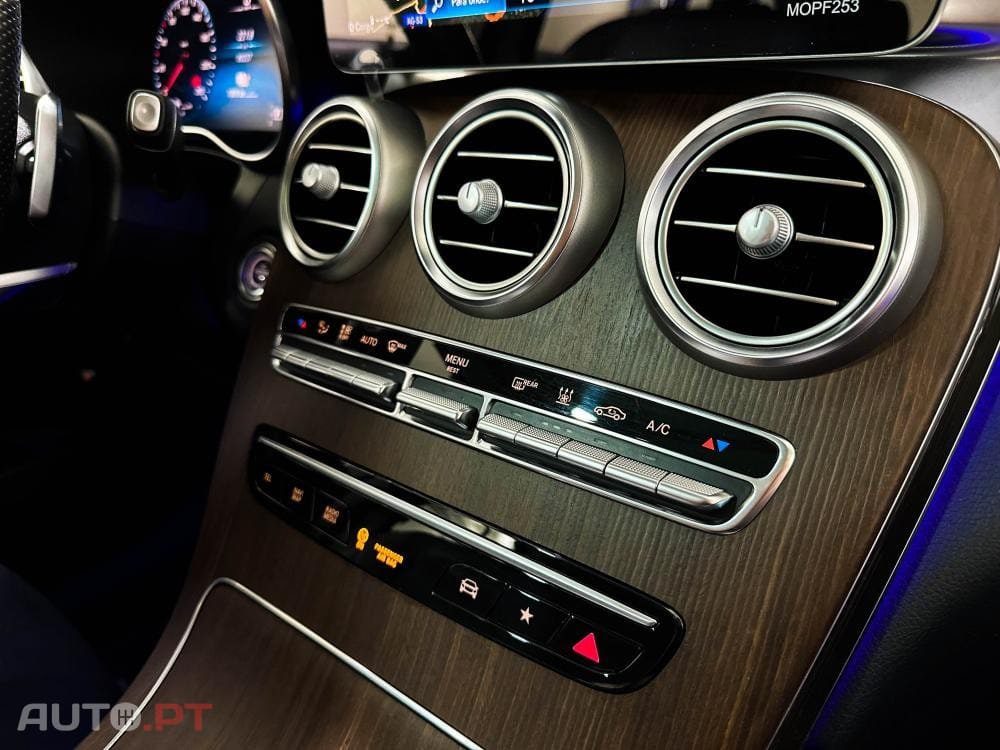 Mercedes-Benz GLC 300 de 4Matic 9G-TRONIC AMG Line