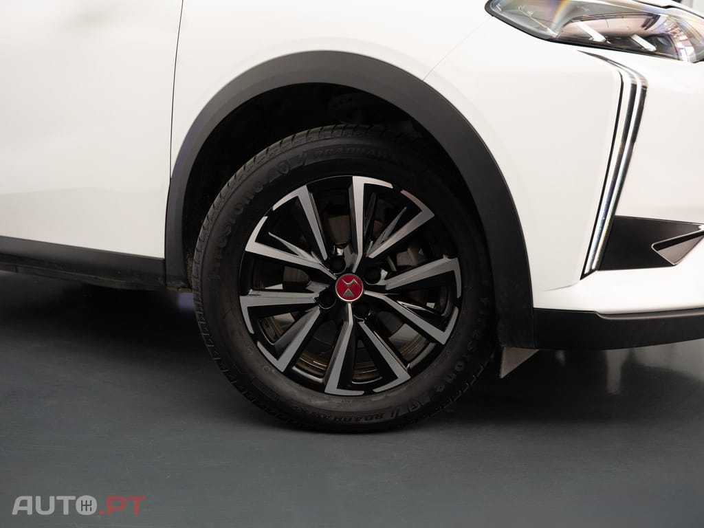 DS DS3 Crossback E-Tense Performance Line