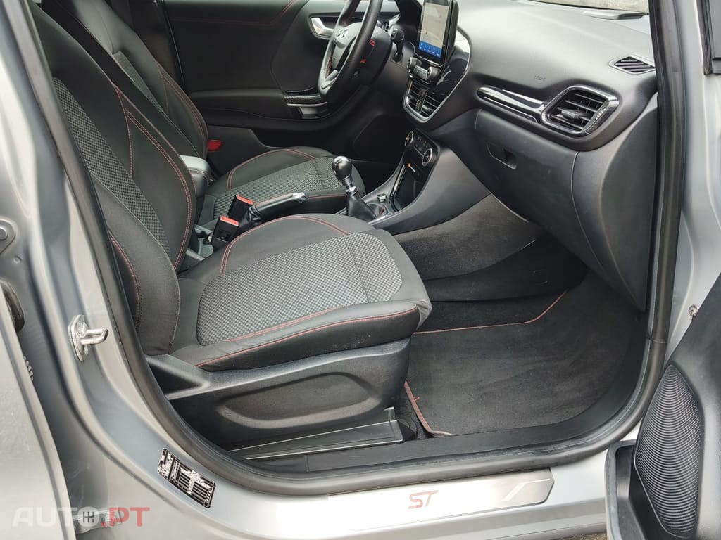Ford Puma 1.0 EcoBoost Hybrid ST-LINE