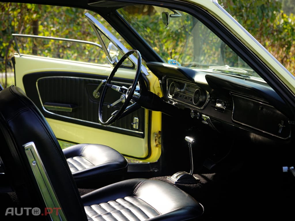Ford Mustang 289 V8