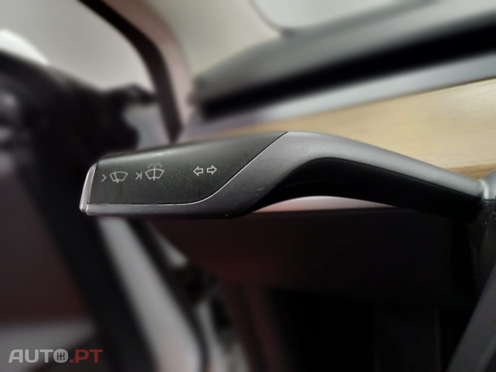 Tesla Model 3 Standard Range Plus RWD