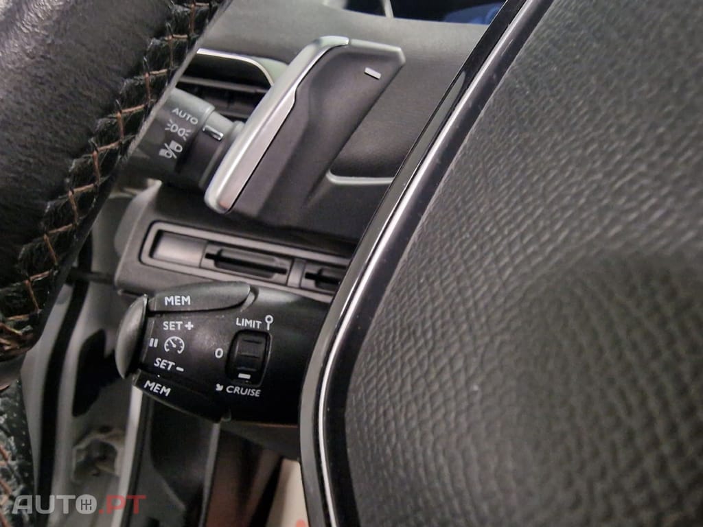 Peugeot 5008 1.6 BLUEHDI 120CV GTLINE TETO DE ABRIR