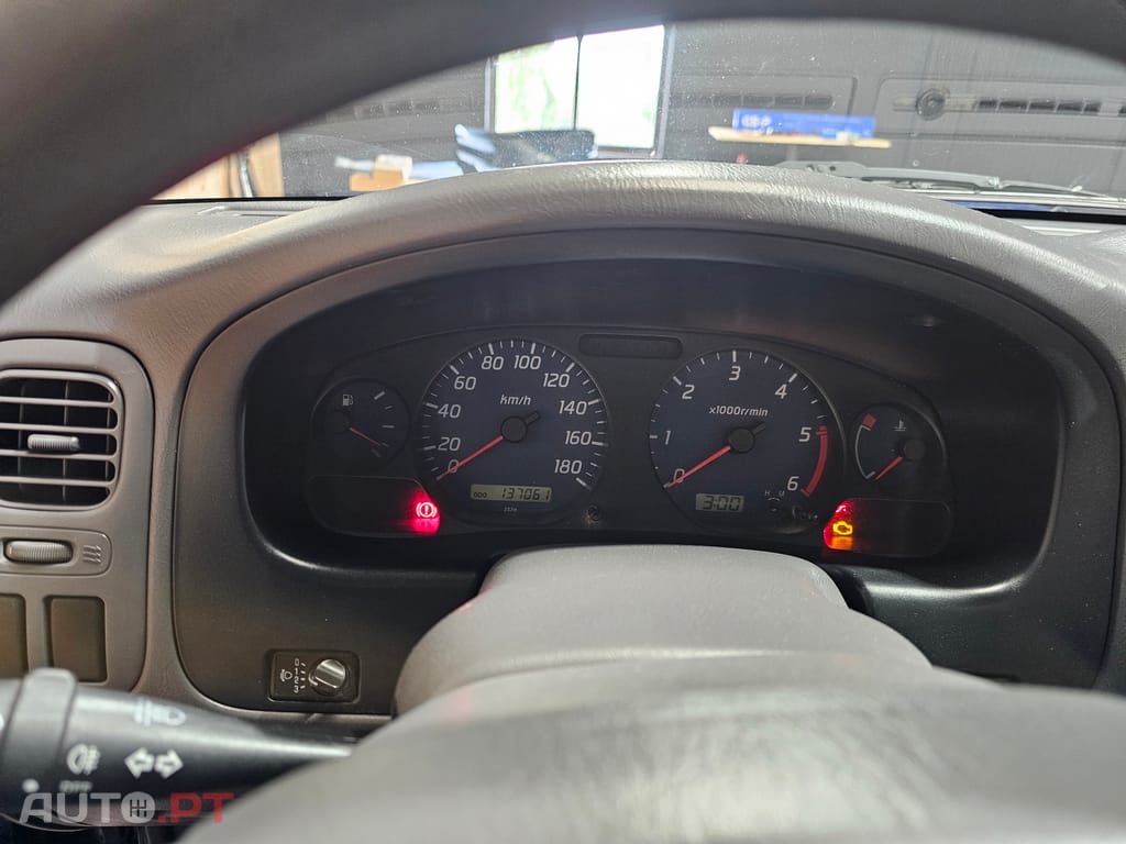 Nissan Pick Up 2.5Di