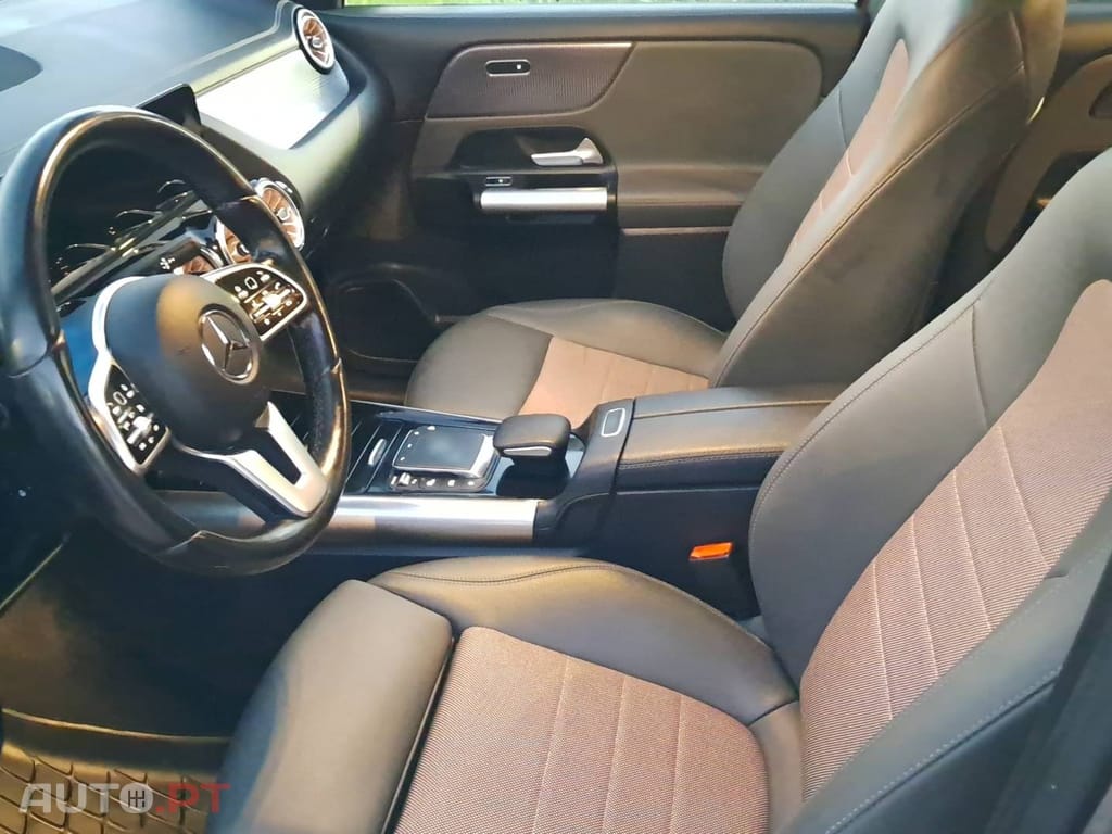 Mercedes-Benz EQA 250+ Premium