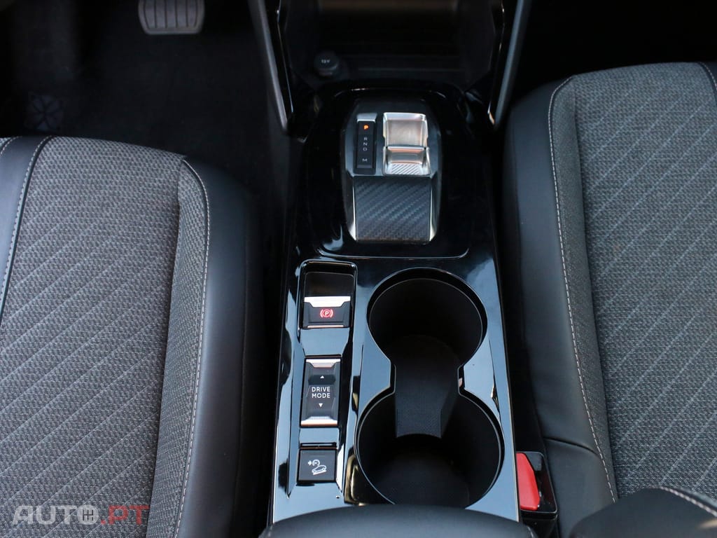 Peugeot 2008 PureTech 130 EAT8 Allure