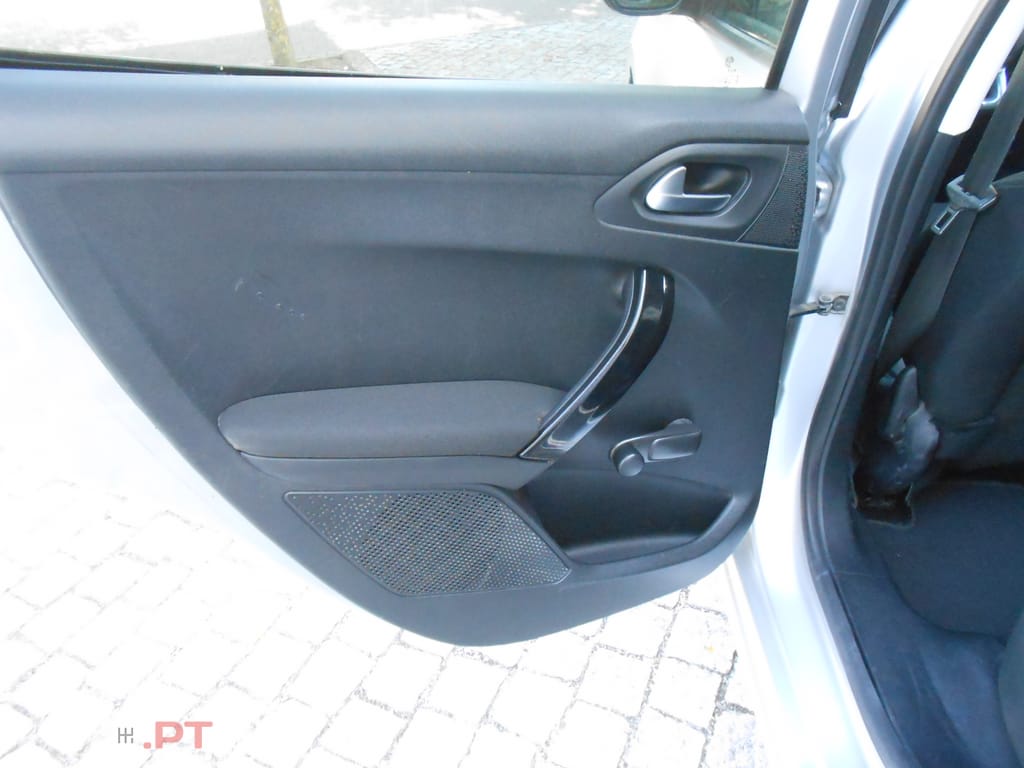 Peugeot 208 208 1.4 HDi Active