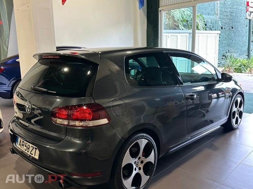 Volkswagen Golf 2.0 TSI GTI DSG