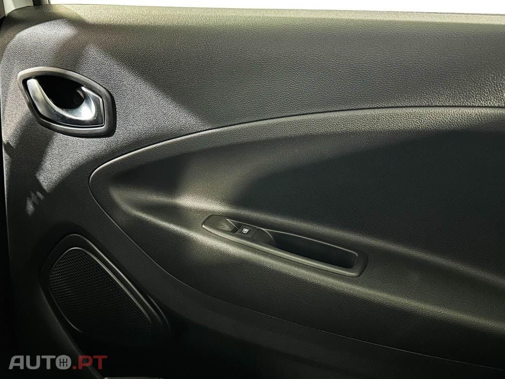 Renault Zoe (c/ Bateria) EV50 135hp Techno