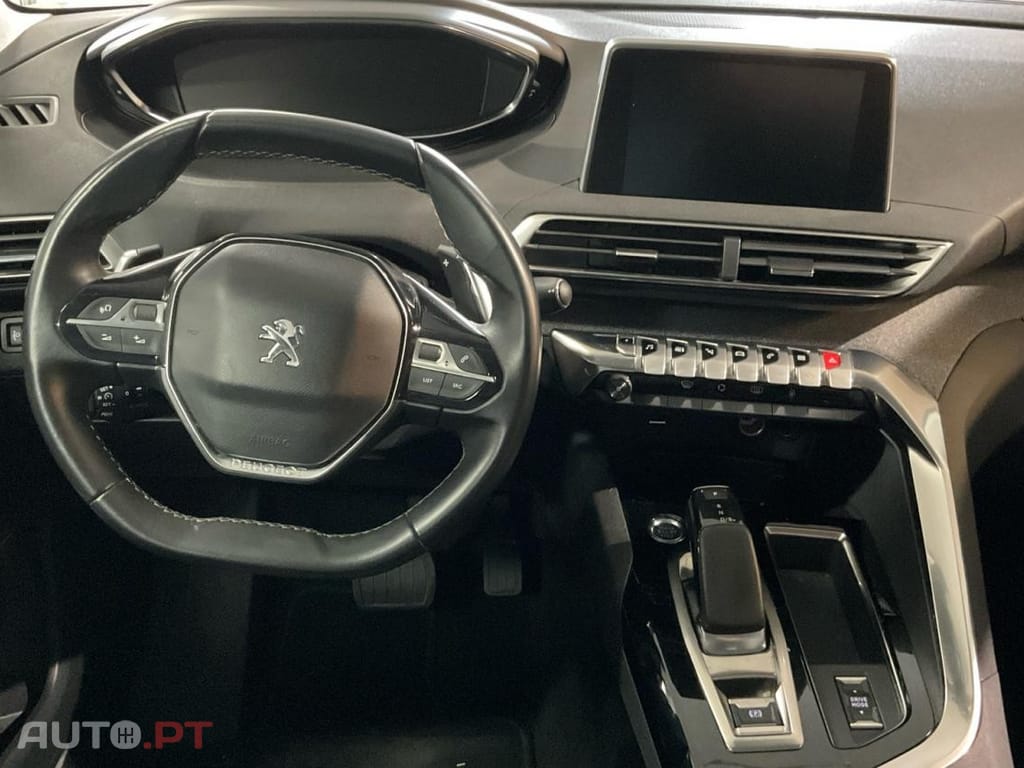 Peugeot 3008 1.6 Hybrid Allure e-EAT8