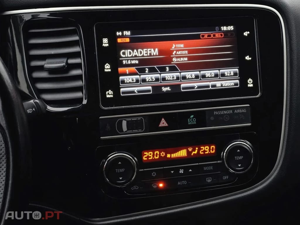 Mitsubishi Outlander 2.4L PHEV TWIN MOTOR 4WD INVITE