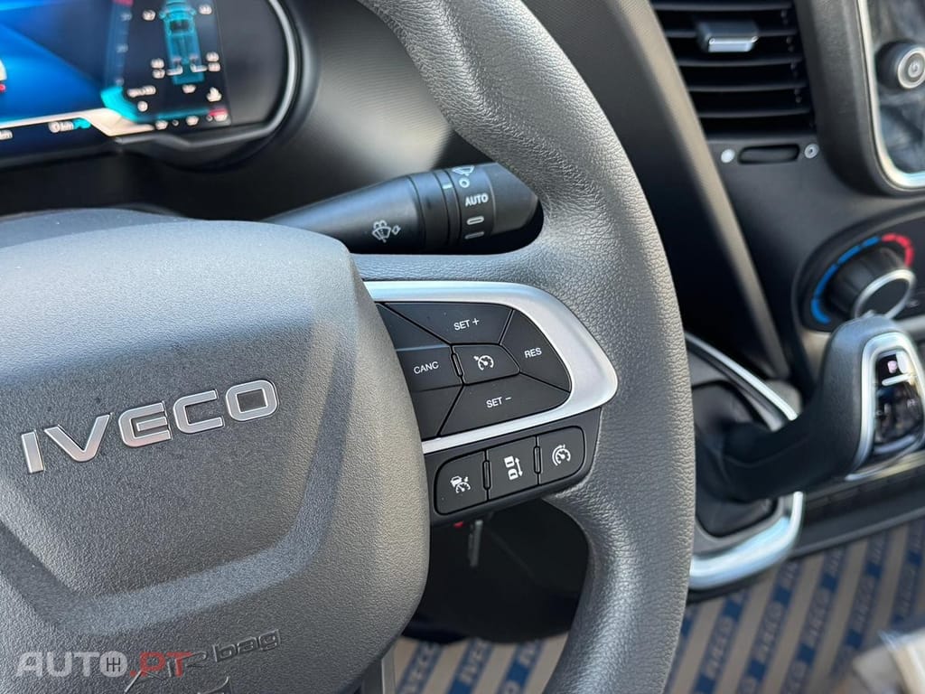 Iveco Daily 3.0  - 180 CV  CAIXA COM 6,19 M