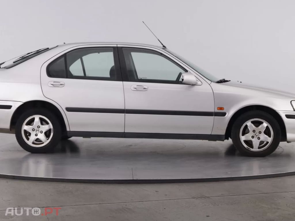 Honda Civic 1.5i Profile