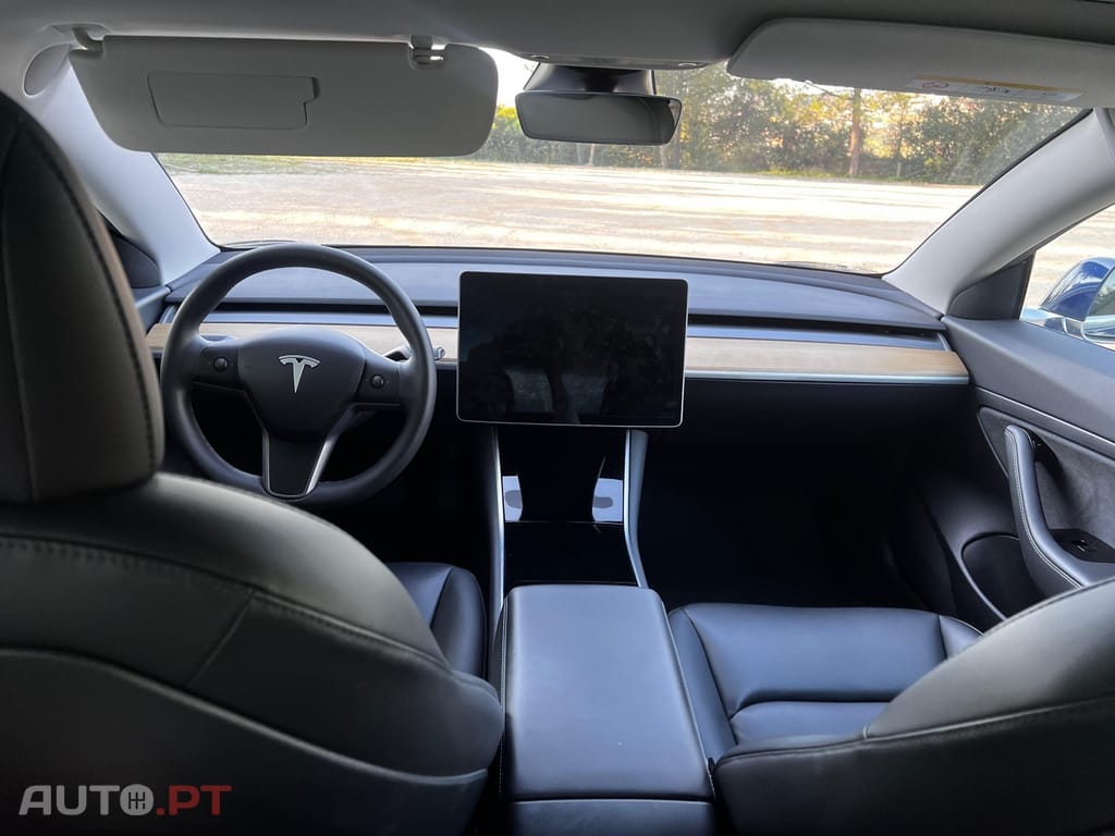 Tesla Model 3 Standard Range Plus RWD