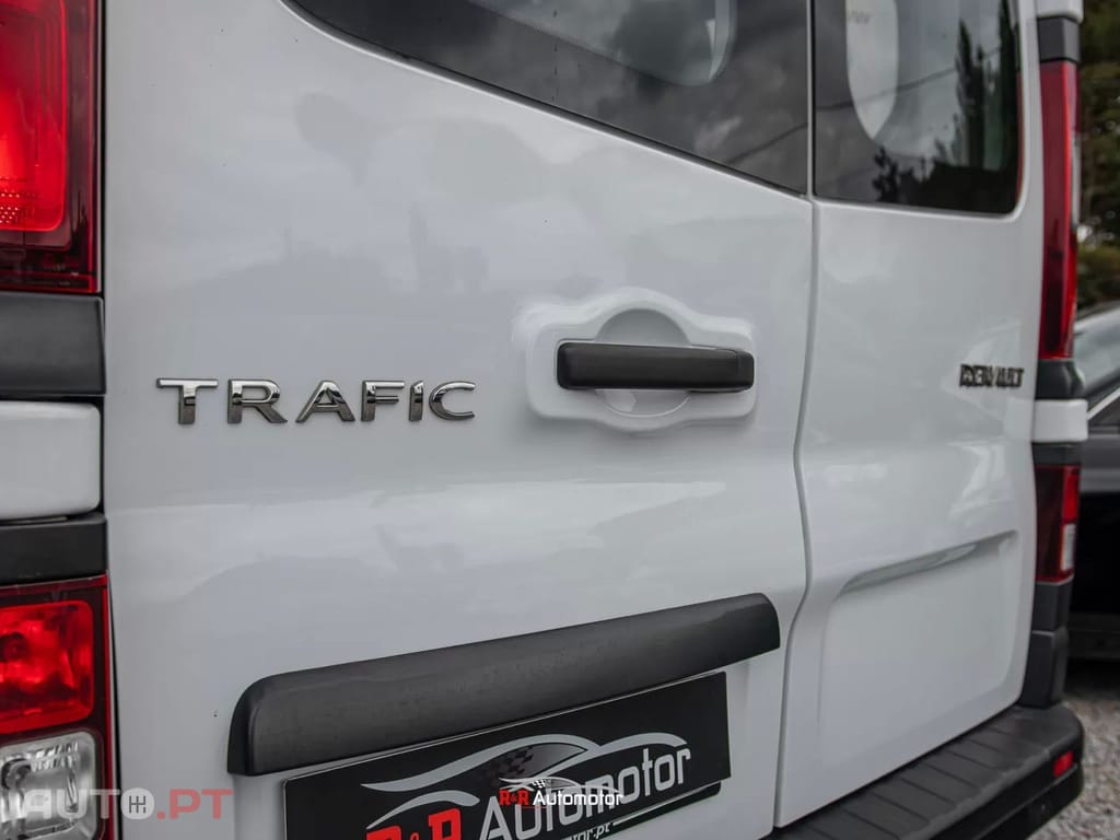 Renault Trafic 1.6dCi L1H1 9 Lugares NACIONAL