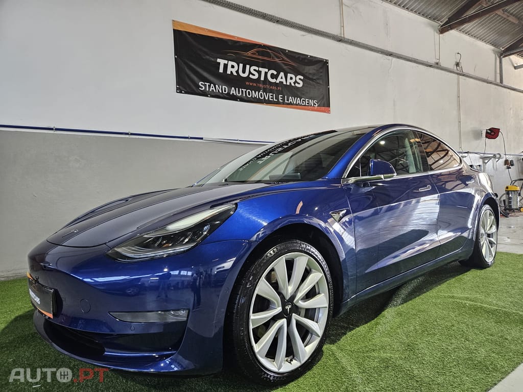 Tesla Model 3 Long-Range Dual Motor AWD
