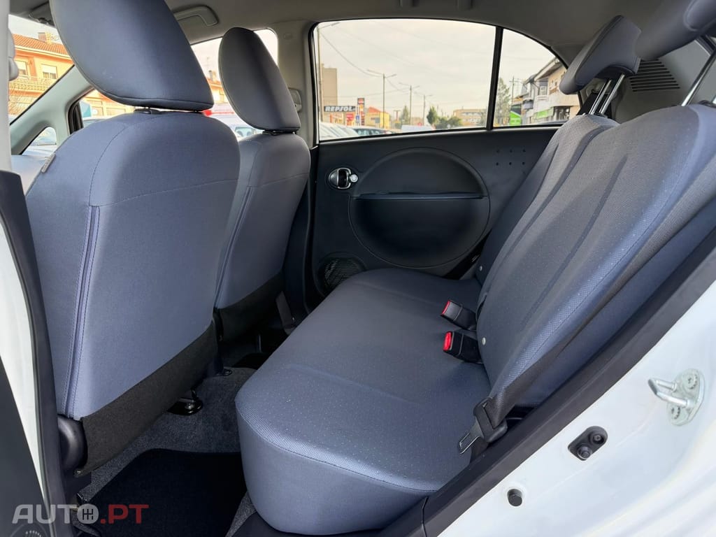 Peugeot iOn Standard