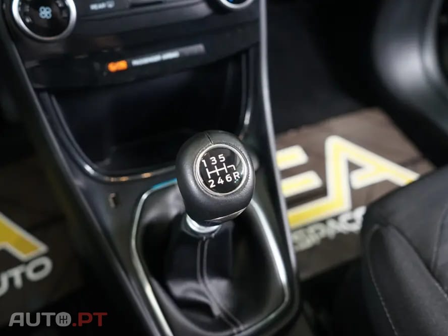 Ford Puma 1.0 EcoBoost Hybrid TITANIUM