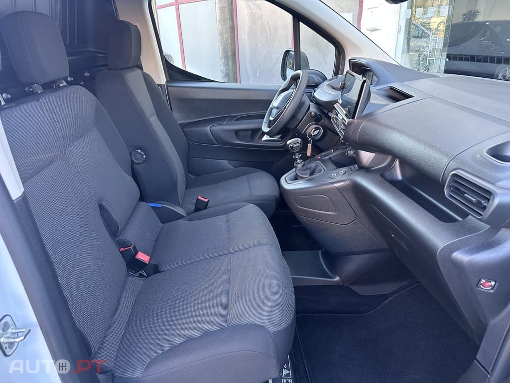 Peugeot Partner 1.5 BlueHDi Pemium Longa
