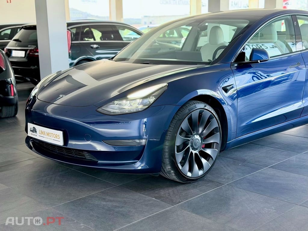 Tesla Model 3 Performance Tração Integral