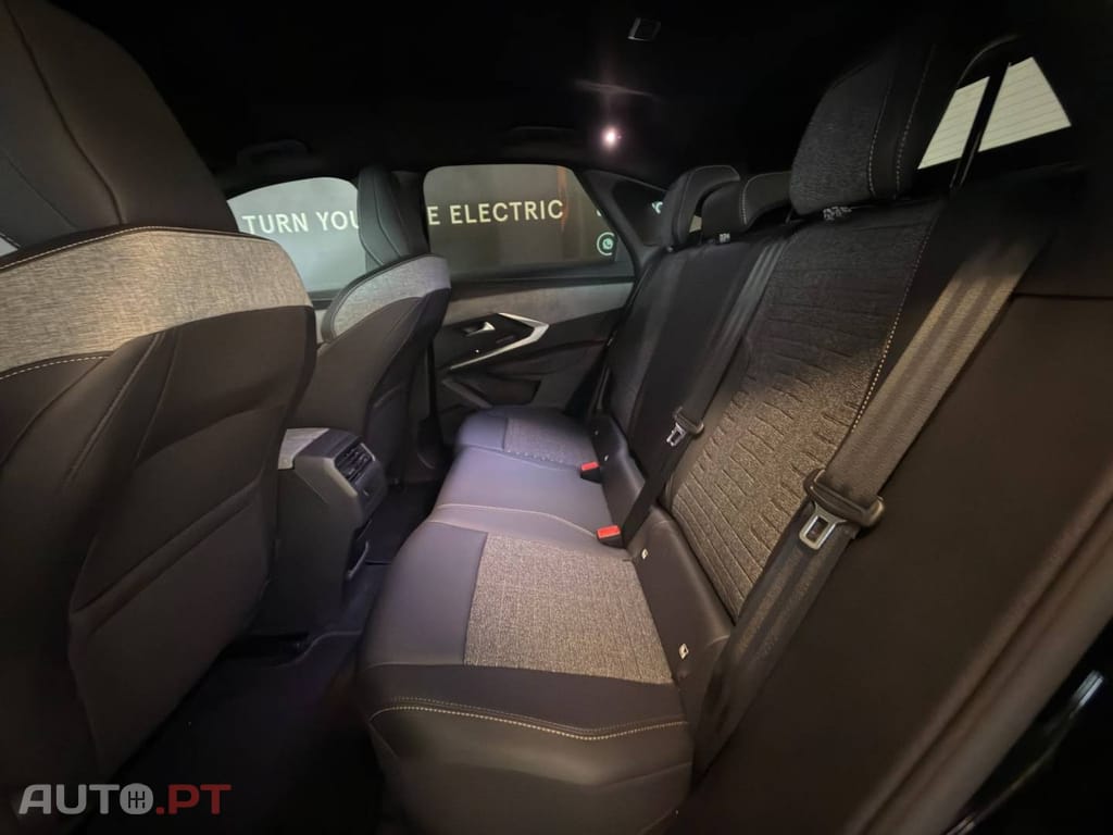 Peugeot E-3008 73 kWh Allure