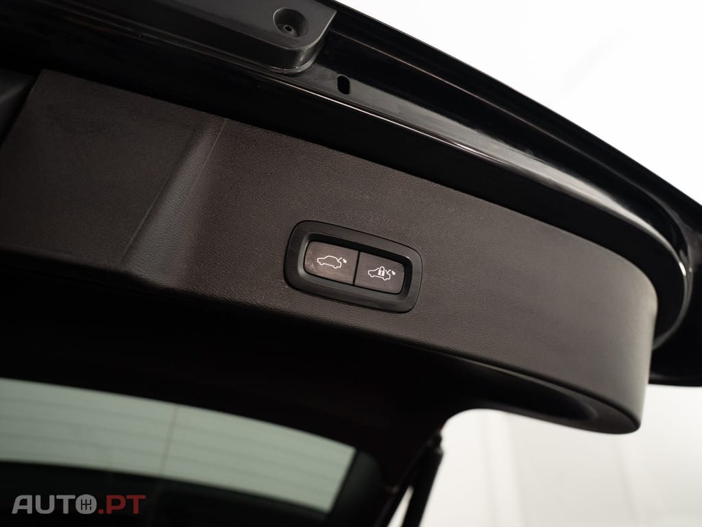 Volvo XC40 1.5 T5 PHEV Inscription Expression
