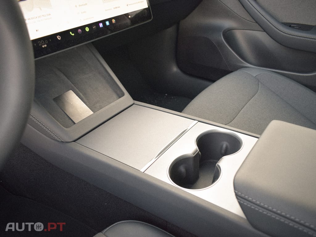 Tesla Model 3 Standard Range RWD