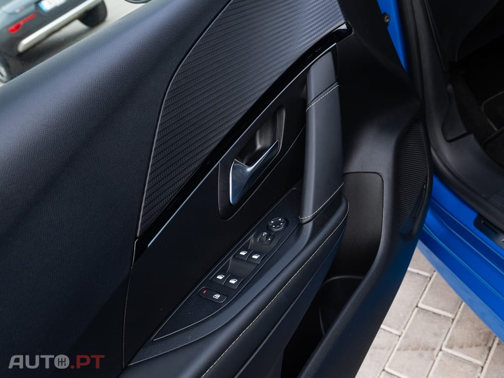 Peugeot E-208 50 kWh GT