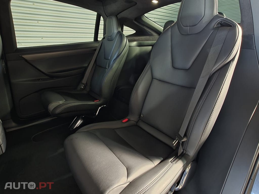 Tesla Model X Performance Ludicrous