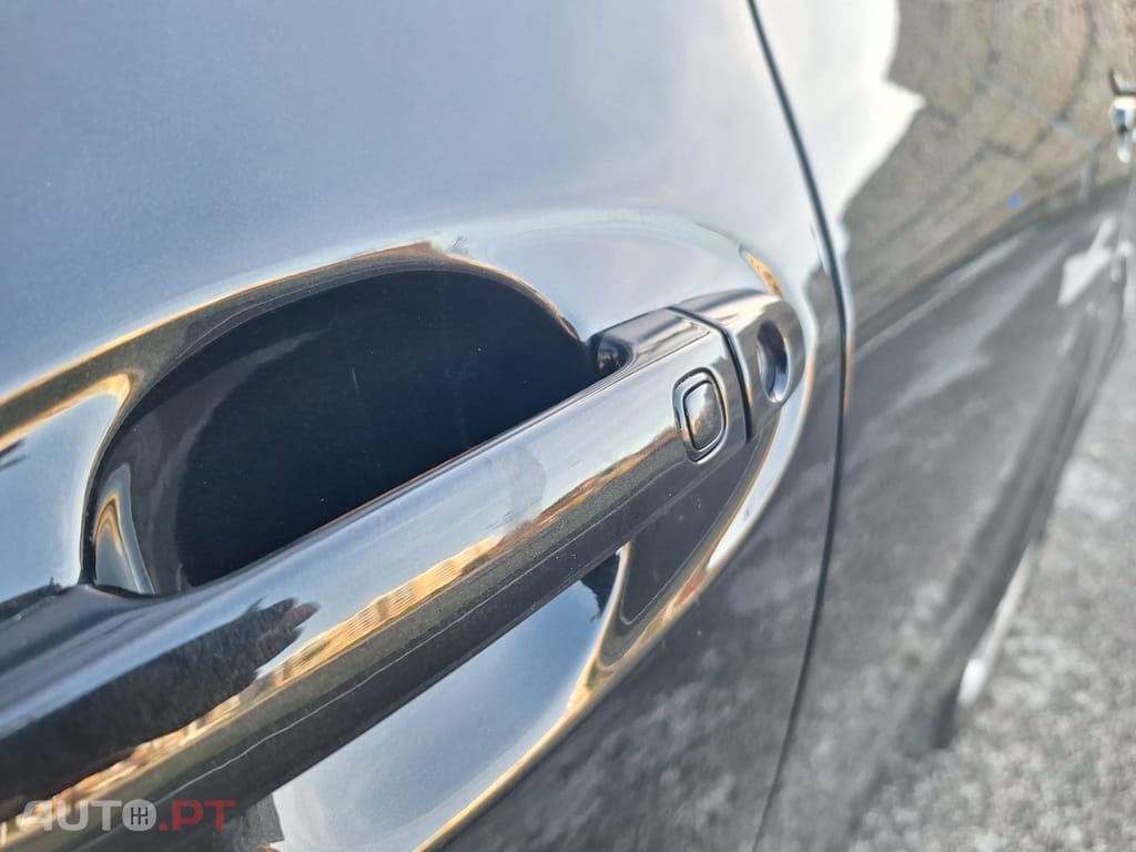 Toyota Yaris 1.0 VVT-i Sol High Pack