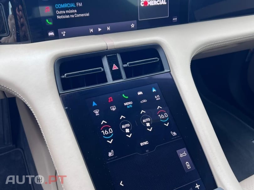 Porsche Taycan 4
