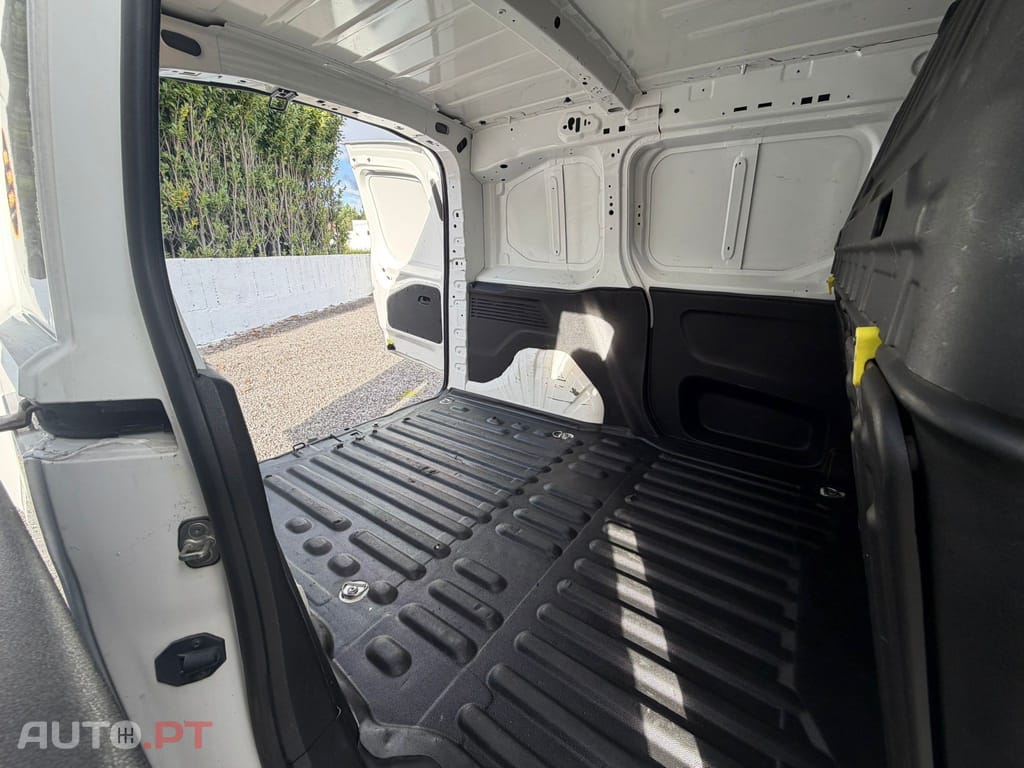 Peugeot Partner 1.6 BlueHDi L1 Premium 3L