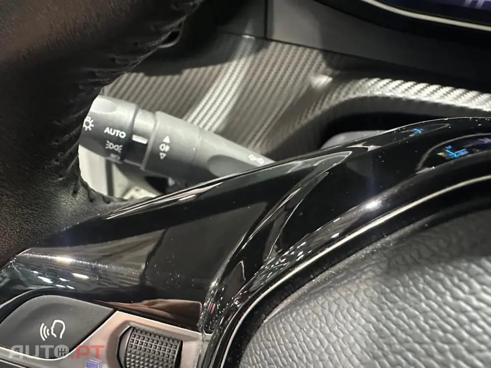 Peugeot E-2008 50 kWh Active Pack