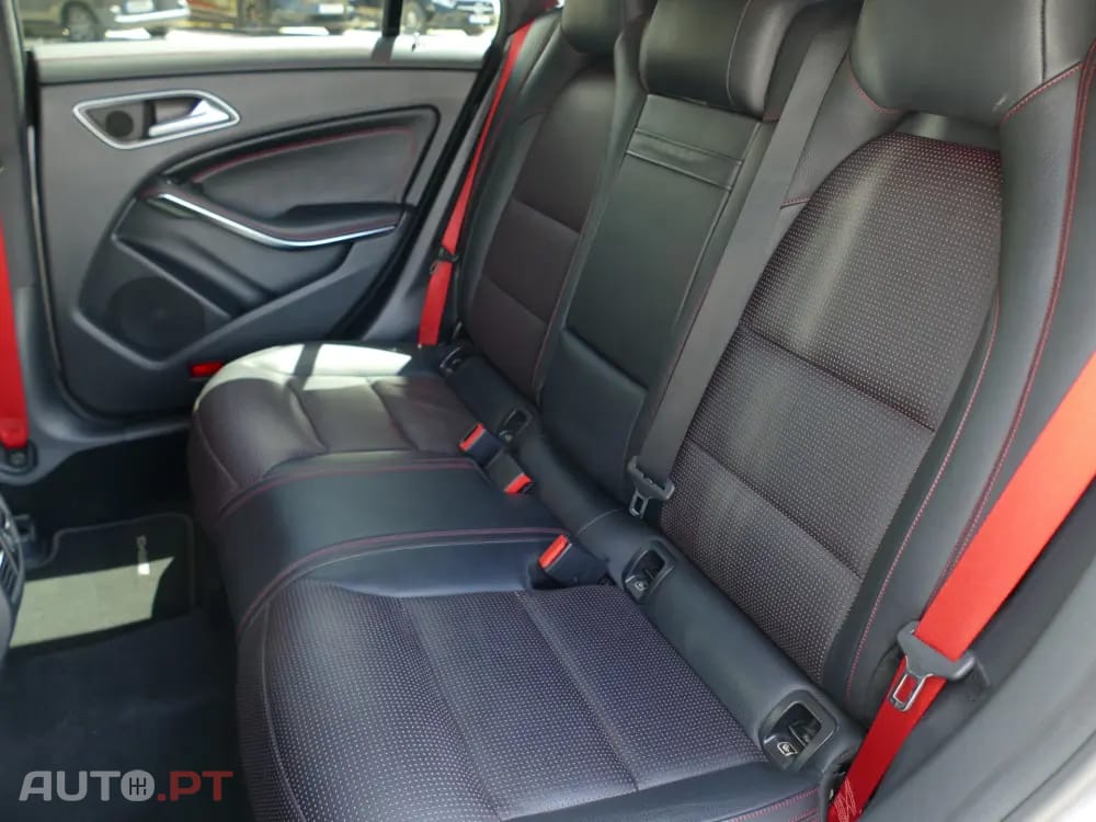 Mercedes-Benz CLA 45 AMG Shooting Brake 4-Matic
