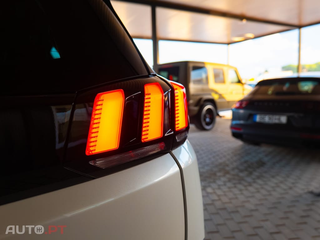 Peugeot 5008 1.2 PureTech Allure Pack EAT8