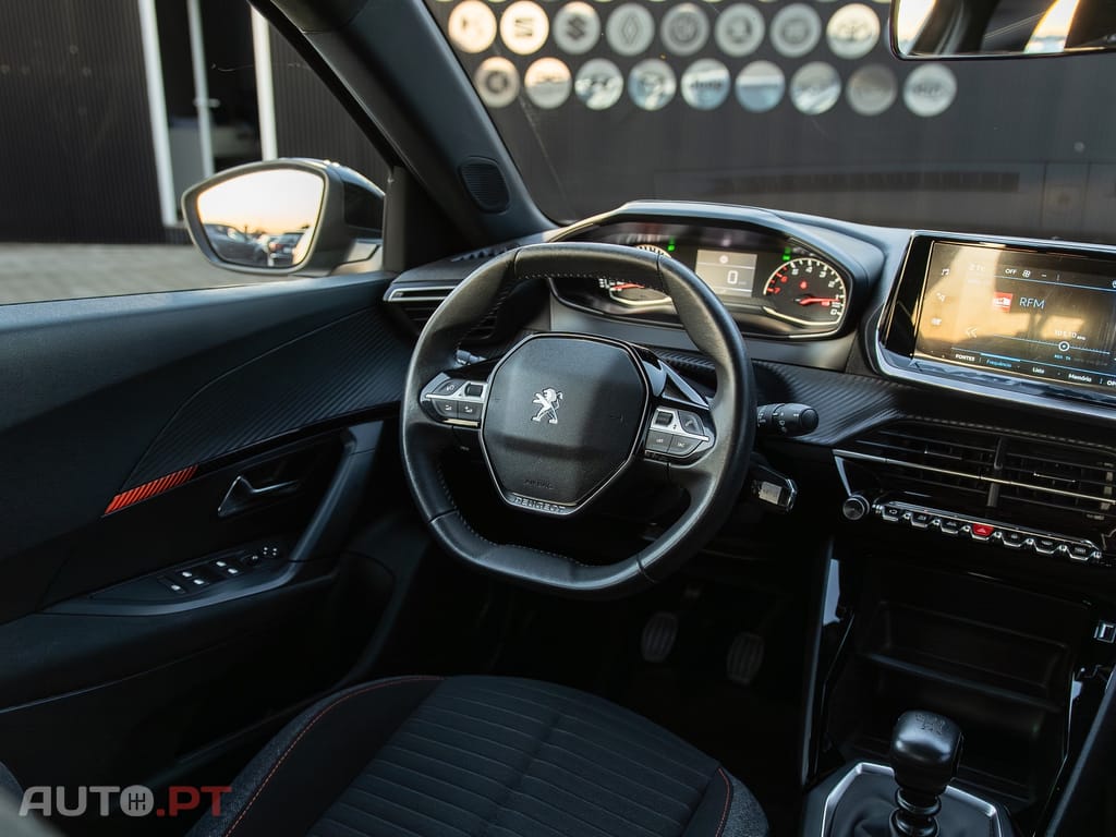 Peugeot 2008 1.2 PureTech Active Pack