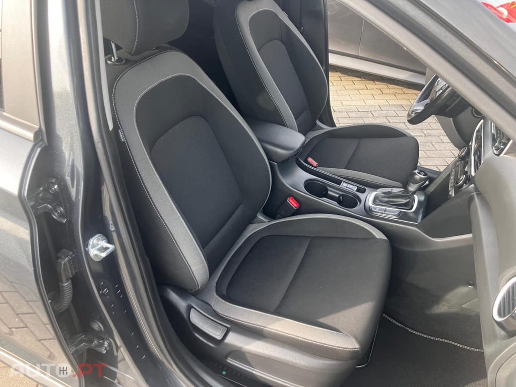 Hyundai Kauai 1.6 GDi HEV Premium