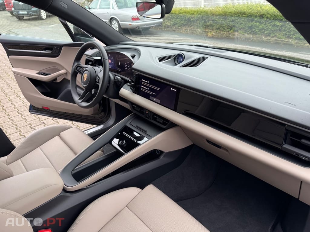 Porsche Macan 4