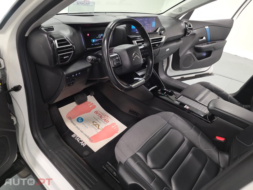 Citroën e-C4 50 kWh Shine — fotografia 81